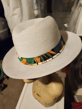 Wide-Brim Straw Fedora with Tropical Band - Cream